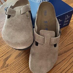 Birkenstock Taupe Boston Clogs size 42